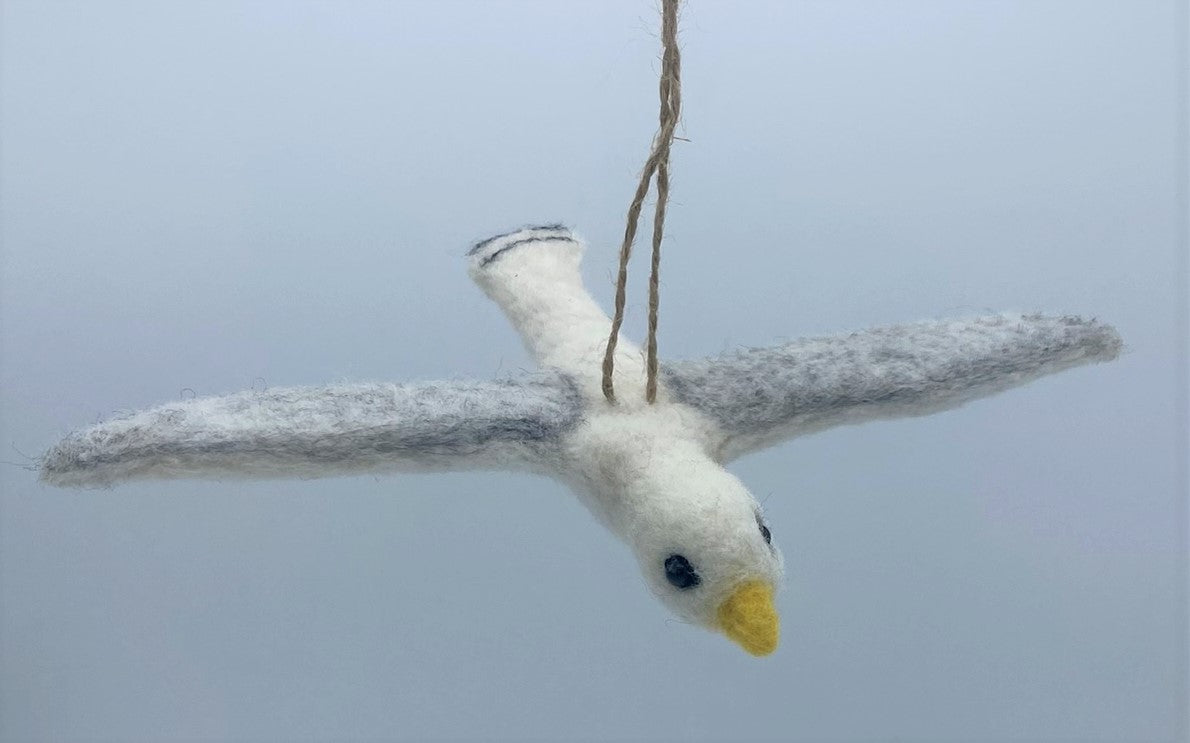 Flying Seagull Friend, needle felted model